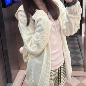 knitted white hoodie zip up